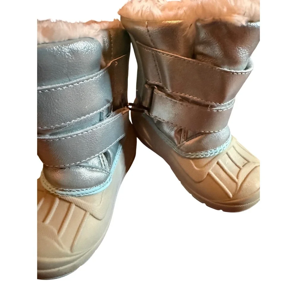 Cat Jack Kids Girls Silver Faux Fur Lined Snow Boots‎ Size 5